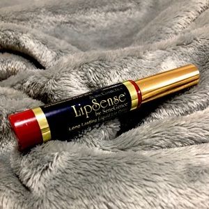 Crimson Long-Lasting LipSense Lipstick.